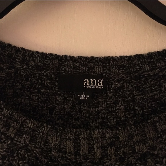 Gray Knit Sweater ❤️