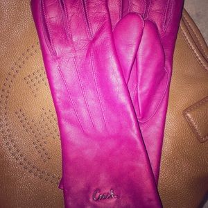 💥💥Leather Coach Gloves size S/M 💥💥