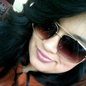 Meet your Posher, Virginia