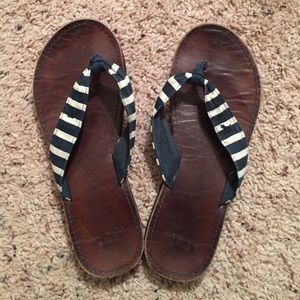 Abercrombie & Fitch leather/rubber flip flops