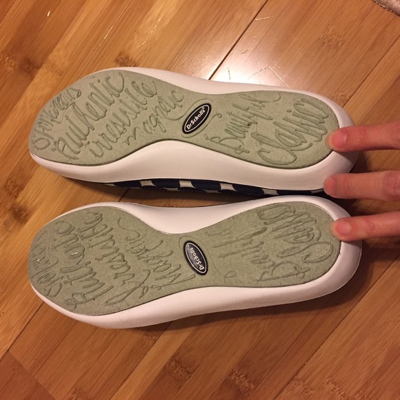 Comfortable brand - Picture 3 of 3