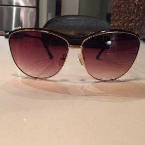 O by Oscar de la Renta