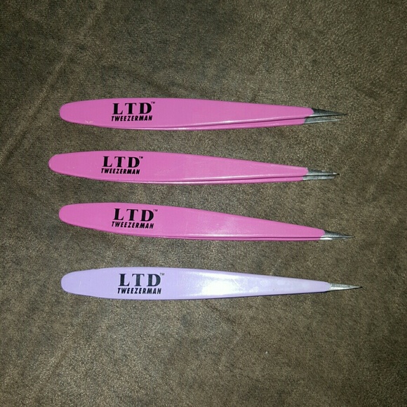 Tweezerman pointed tweezers