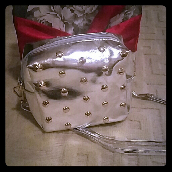 Handbags - NWOT Stud Muffin Box Crossover Purse
