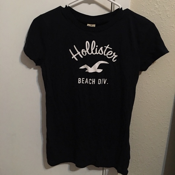 Hollister Tee!