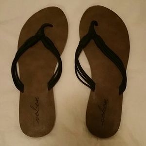 Volcolm flip flops