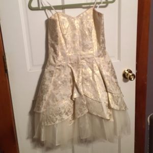 👗Windsor -👑Homecoming or prom dress👗