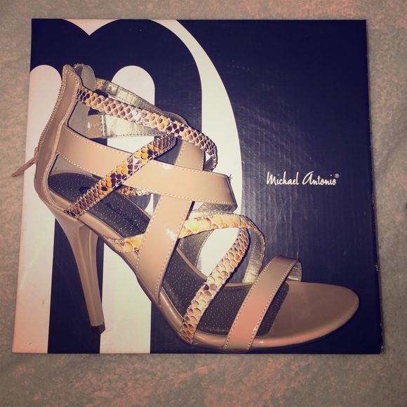 NEW Nude and snake skin new heels