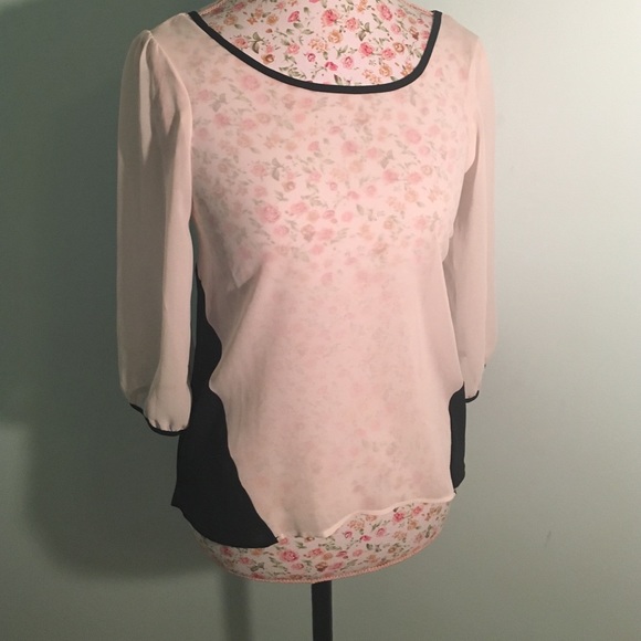 black and white blouse - Picture 2 of 2