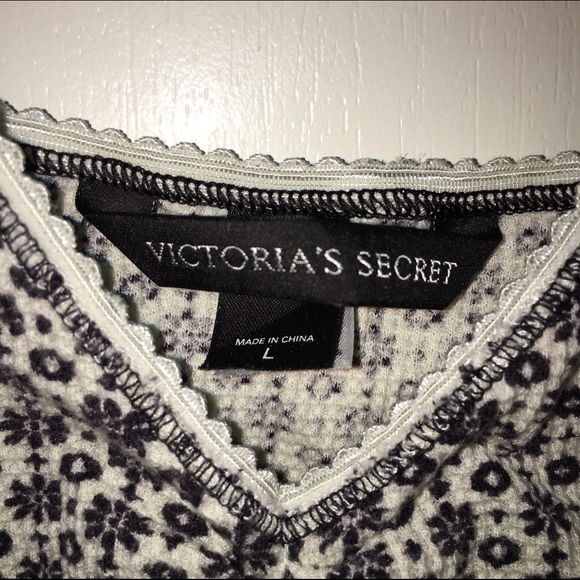 ✨VINTAGE VICTORIA SECRET CAMI✨
