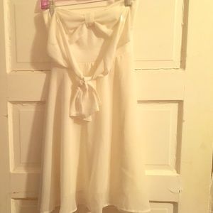 LA HEARTS strapless white lined dress