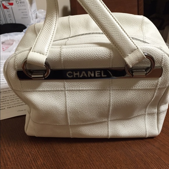 CHANEL Handbags - Chanel Authentic-💕💕 Like New