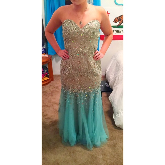 Prom/homecoming dress
