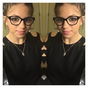 Meet your Posher, Tishara