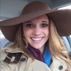 Meet your Posher, Sheila