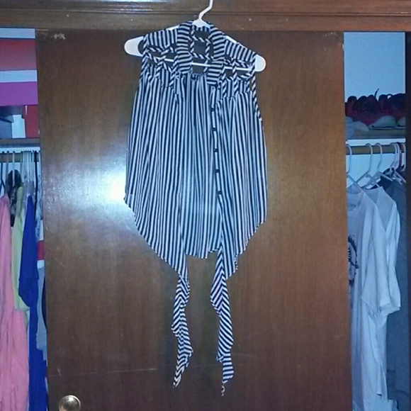 Black and white striped sleeveless top
