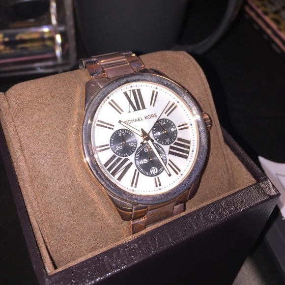 Rose gold Michael Kors watch main image 4