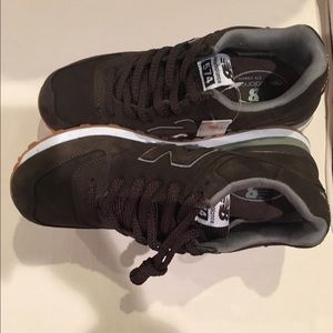 New Balance 574 Classic Sneakers