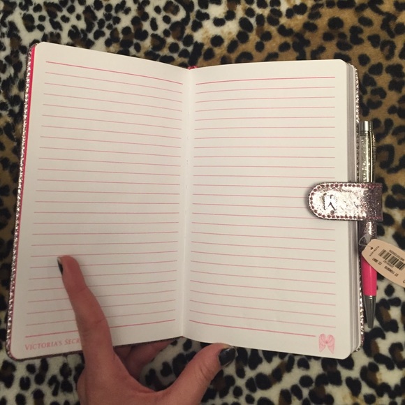 RARE Victoria's Secret sparkling notepad w/ pen - Picture 2 of 4