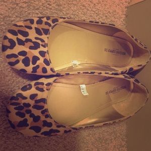 Leopard print flats