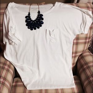 🎉FLASH SALE!👏🏼Ann Taylor Large White Cuffed Tee