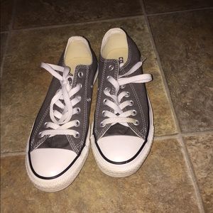 Grey Converse Low top