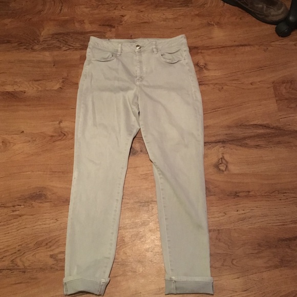 High Waisted Grey American Eagle Skinny Jeans