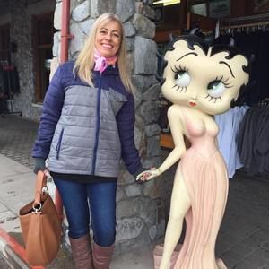 Meet your Posher, Heloisa