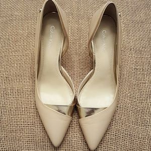 Pointed toe heels