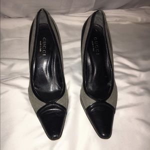 Vintage Gucci closed toe pump