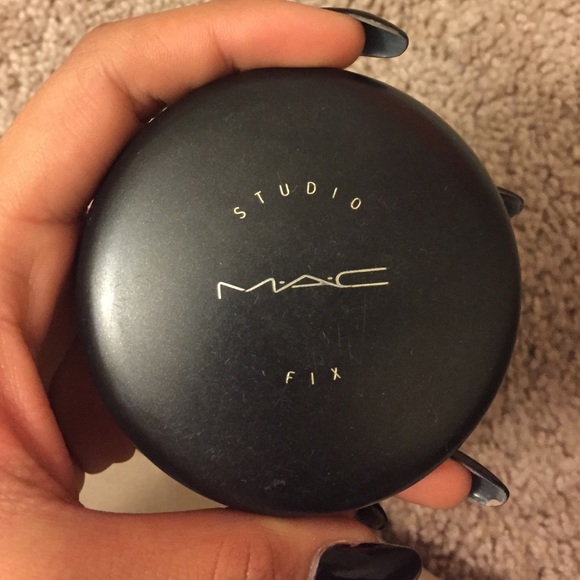 MAC STUDIO FIX POWDER
