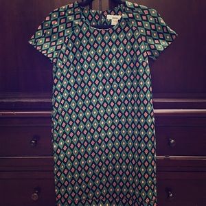 RETRO PATTERN SHIFT DRESS