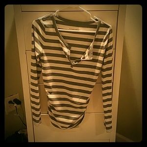 Long sleeve maternity top