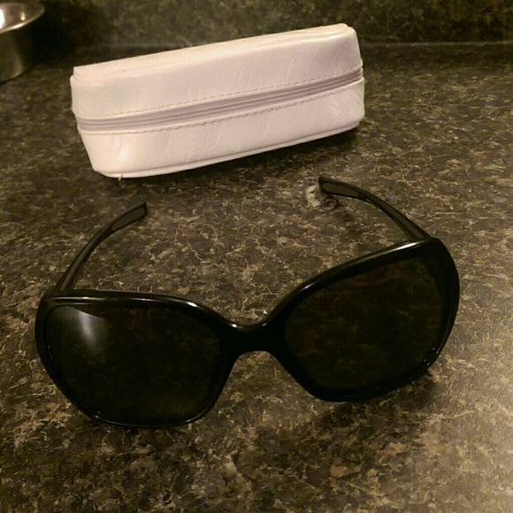 Women's Authentic Oakley Sunglasses &Original Case - Picture 1 of 3