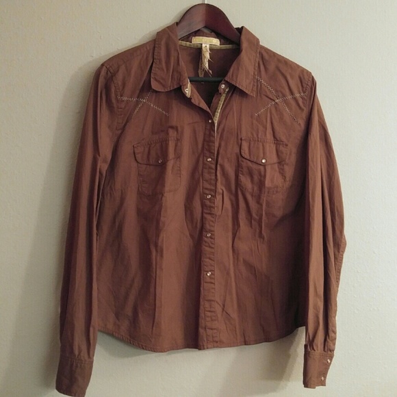 Trendy Pearl Snap Western Inspired Top