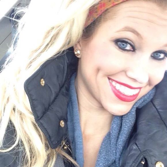 Meet your Posher, Brittni