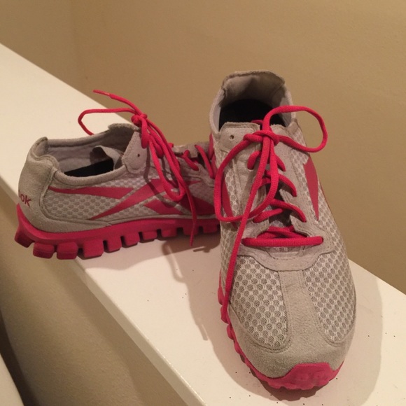 Reebok Realflex hot pink and grey 8.5 trainers