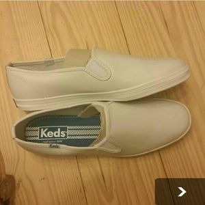 Keds Womens 8.5 White Slip-Ons NWT