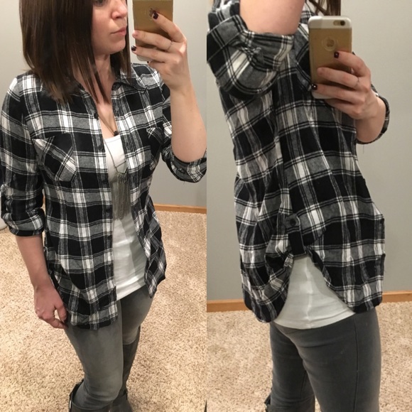 ◾️Black & White Flannel Button Down - Picture 3 of 3