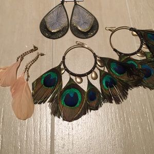 Feather earring set