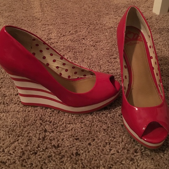 Fergalicious by Fergie Wedges Size:8