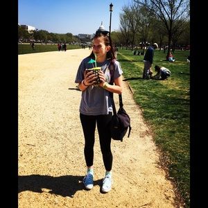 Meet your Posher, Lydia