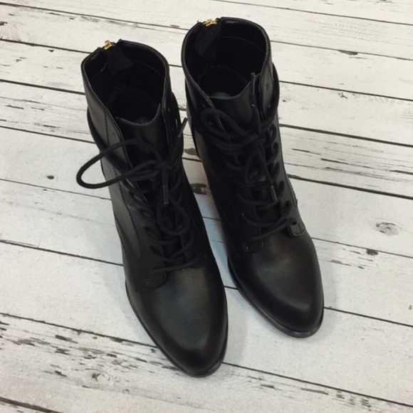 Tiffany Bootie. - Picture 2 of 4