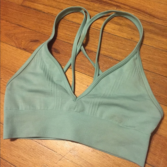 Lululemon plunge bra