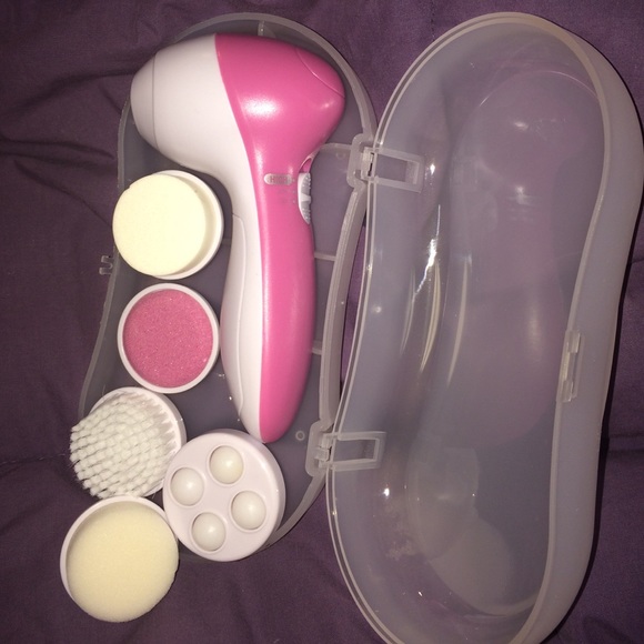 Brand New Cleansing Set and Callus Remover