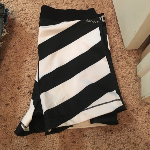 Nike Pro shorts! Large!