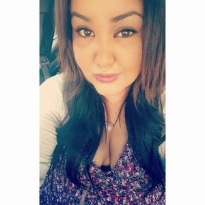 Meet your Posher, Zaira