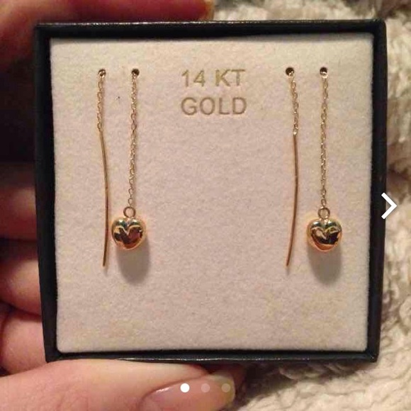 🚫SOLD🚫 Heart earrings