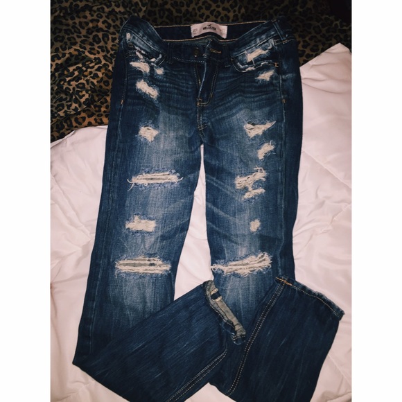 Hollister destroyed jeans