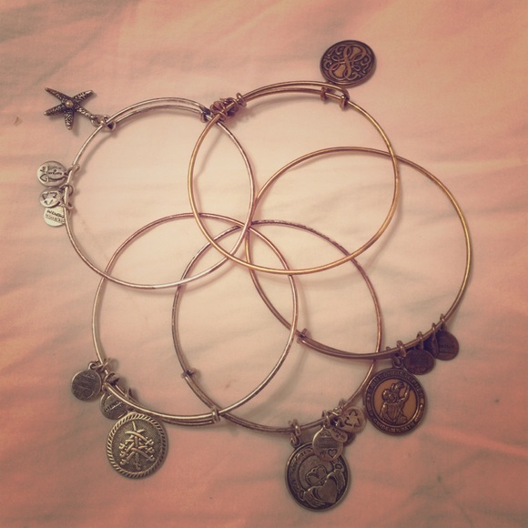 alex and ani set of 5 new bracelets! - Picture 1 of 1